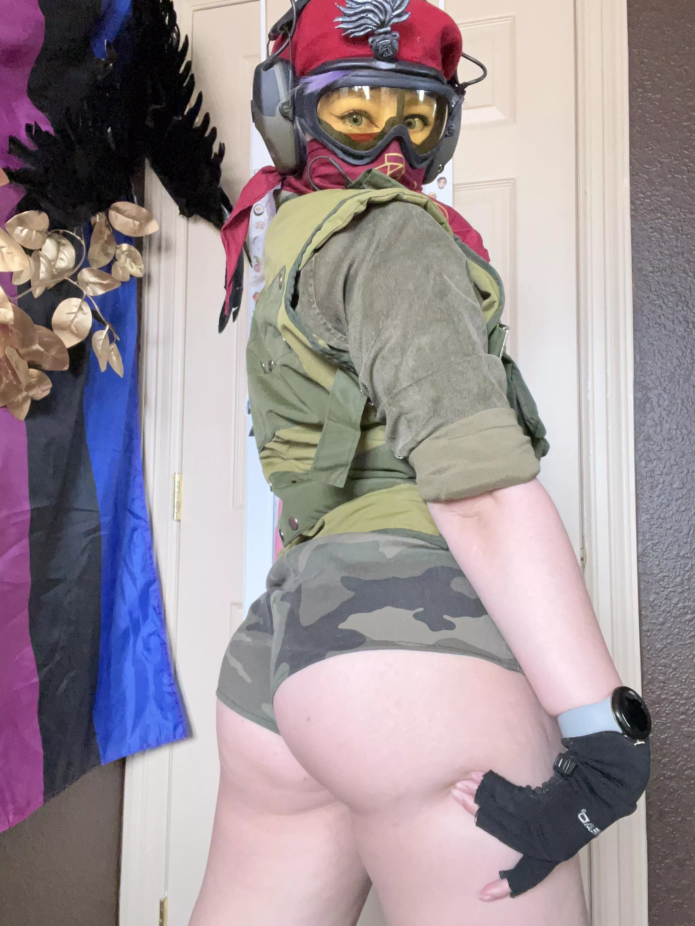 Alibi got her new uniform pants (u/MischievousBee)