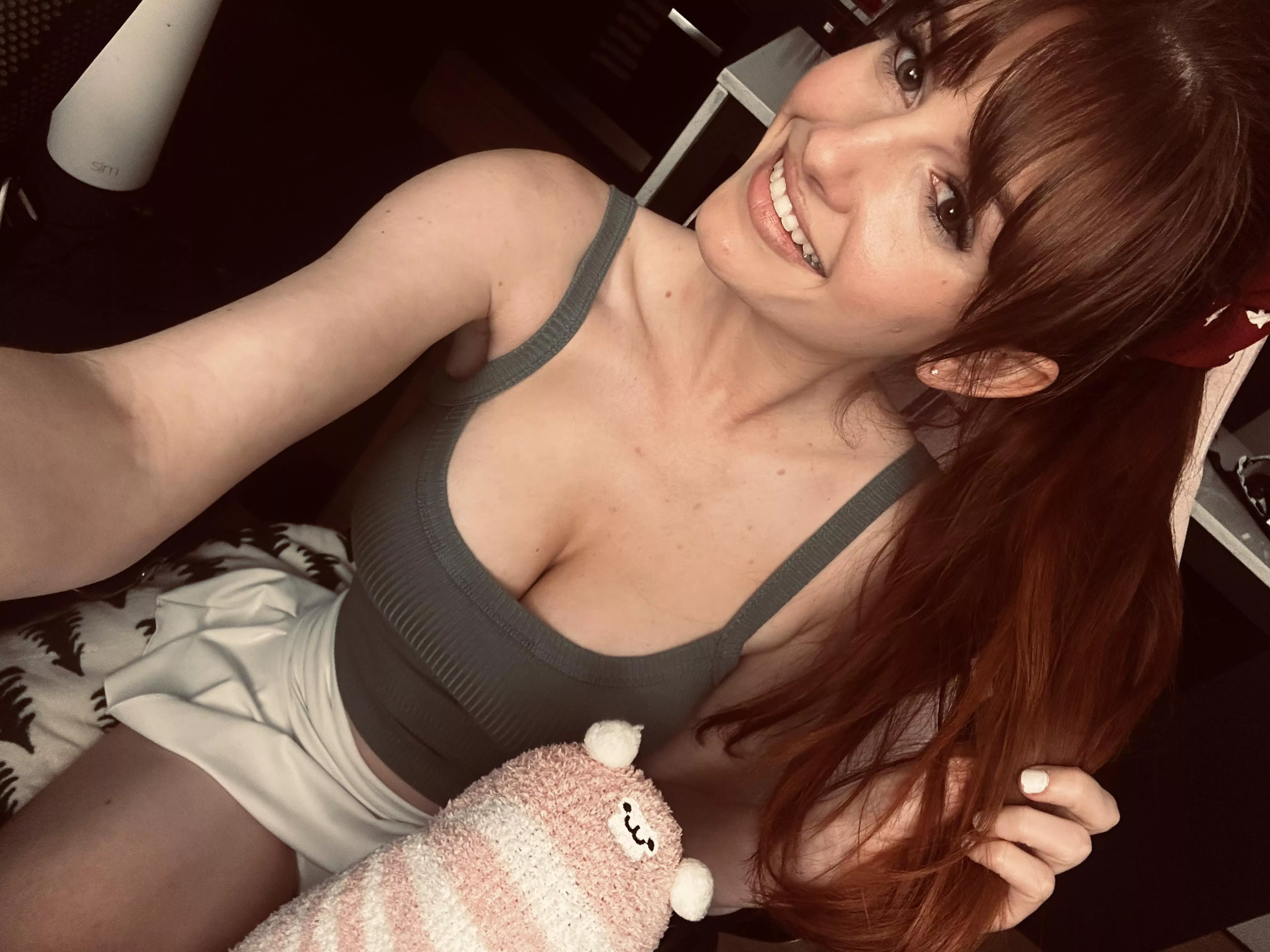 Beware, I might pause my game to steal your heart 💓👾