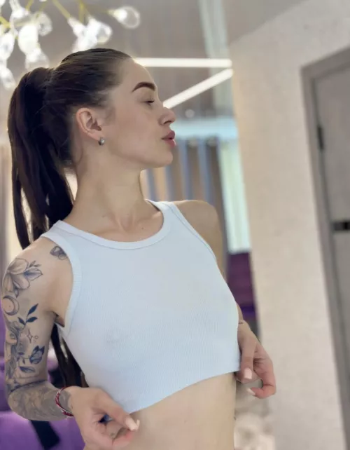 Hurd brunettes are your type