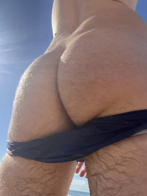 i was skinny dipping in the ocean right before this 🤫 