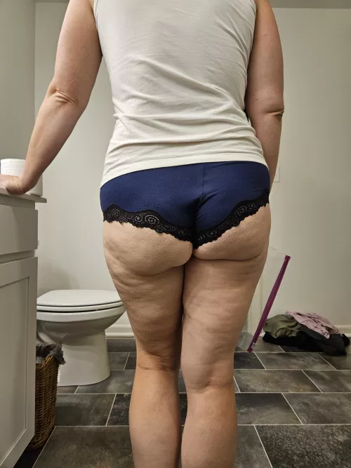 Literally cannot squeeze this ass into big panties. 