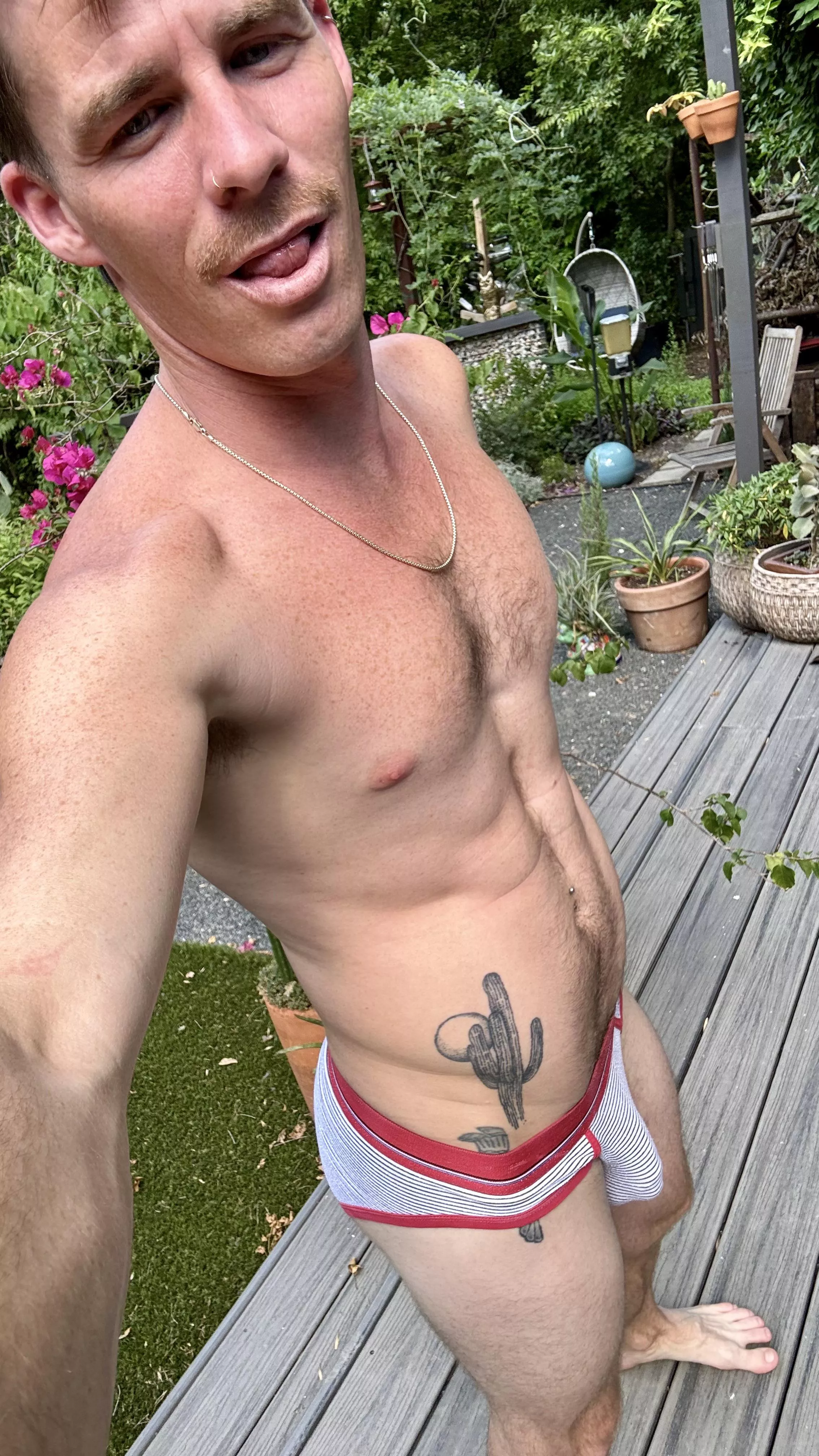 Love the hold of these 😅 what do you think? 