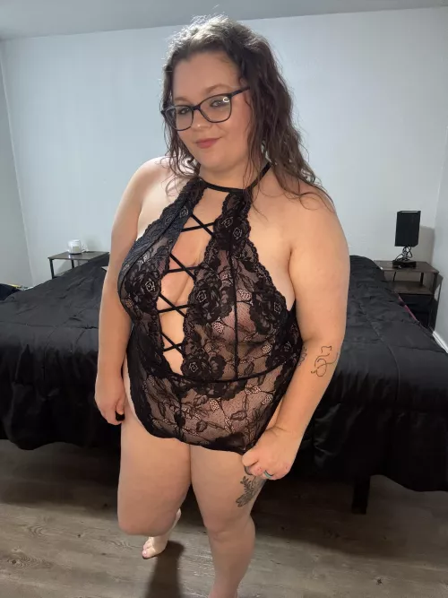 Milf in the streets Domme Mommy in the sheets😈