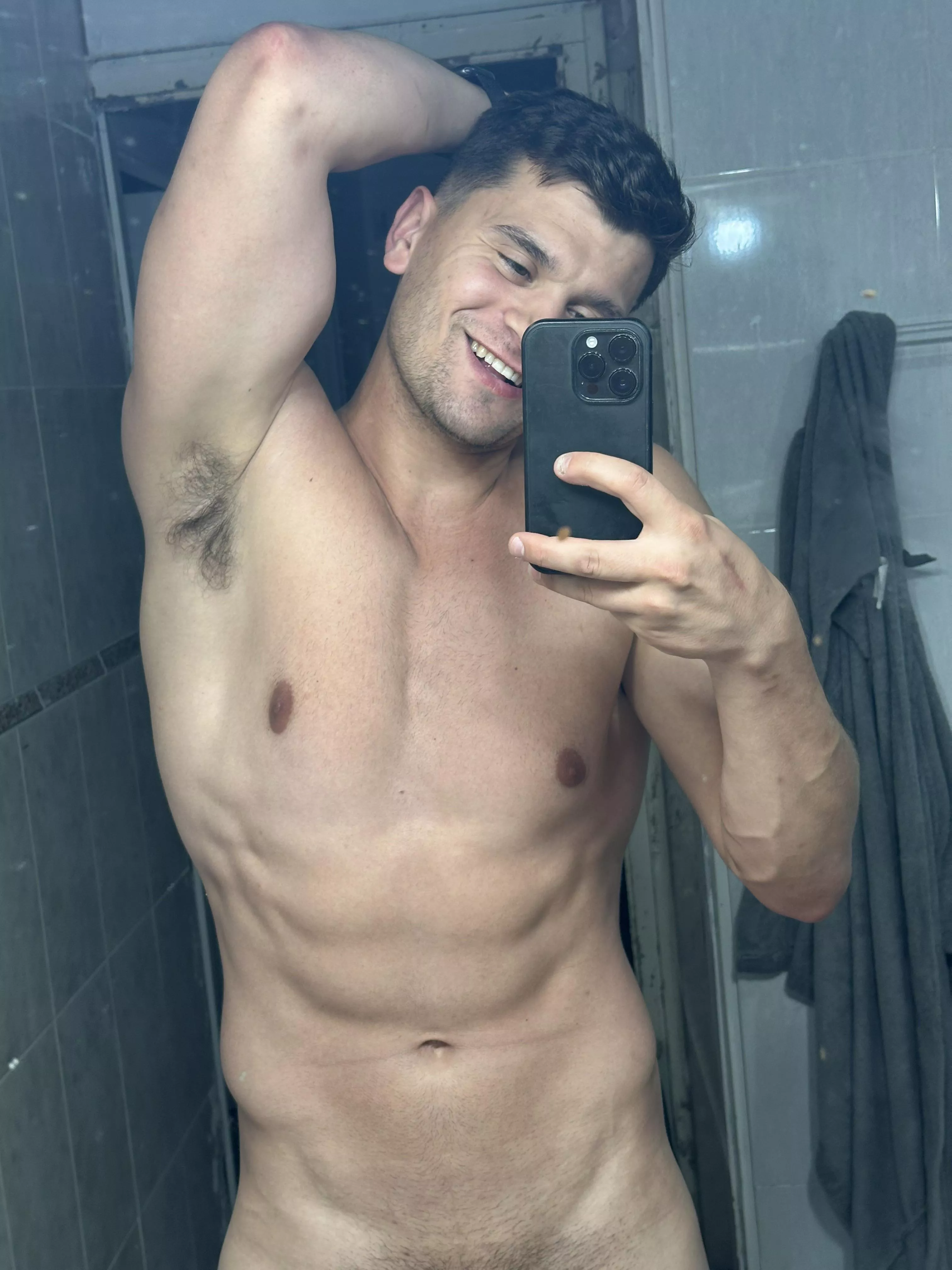 My pit is another level. Lick and smell please🥵🔥