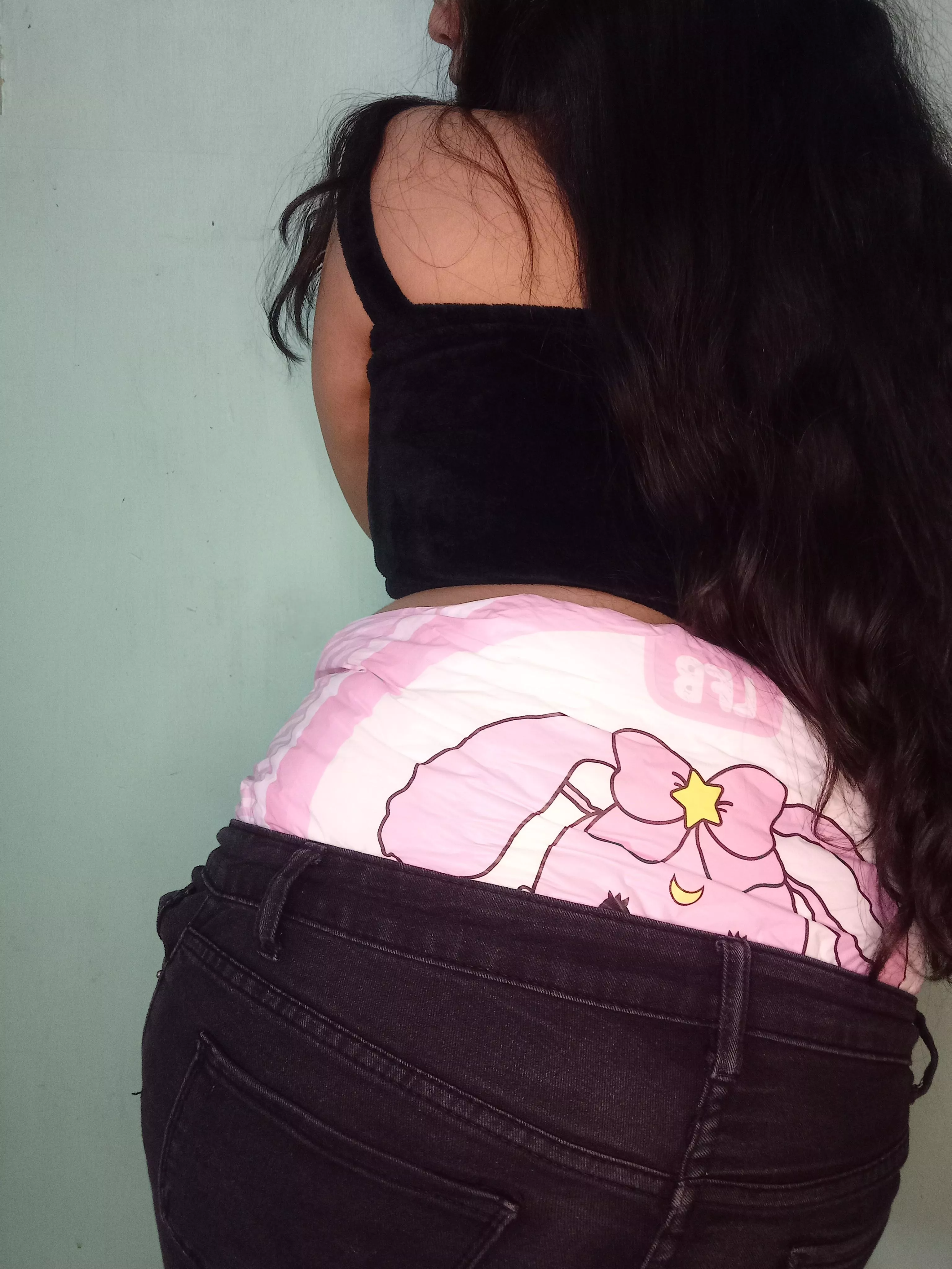 You're exaggerating, my diaper isn't so noticeable! 🙄