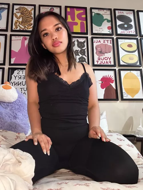 A 4’9 girl who can make you smile