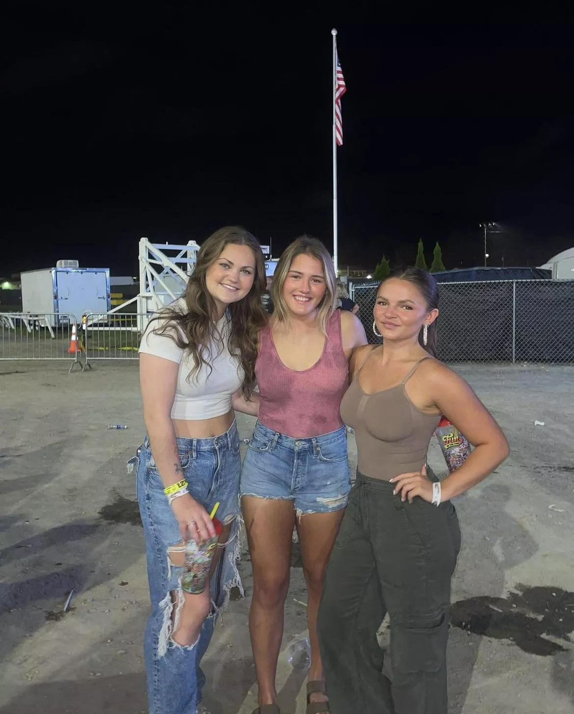 Concert babes
