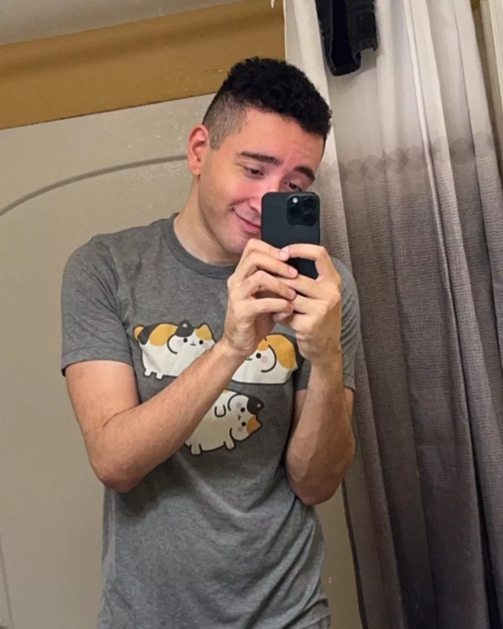 Happy Dawntrail day!! I can’t wait to fight the queue boss after work 😭😭