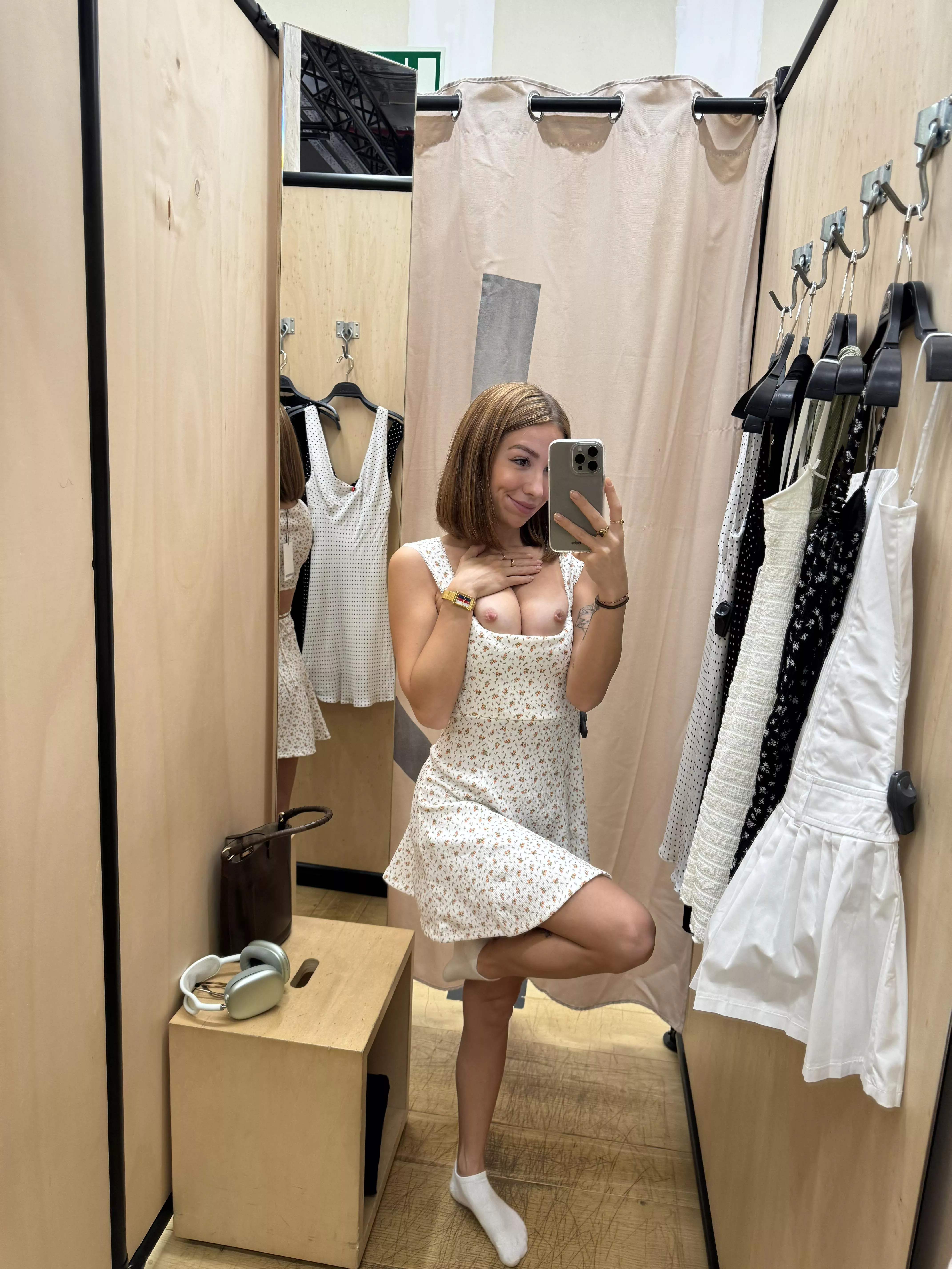 How do you like me in this dress