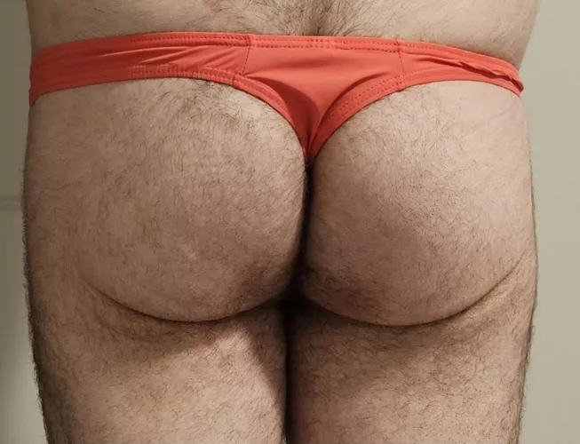 How's my ass? Honest rates please? 🥺🐻