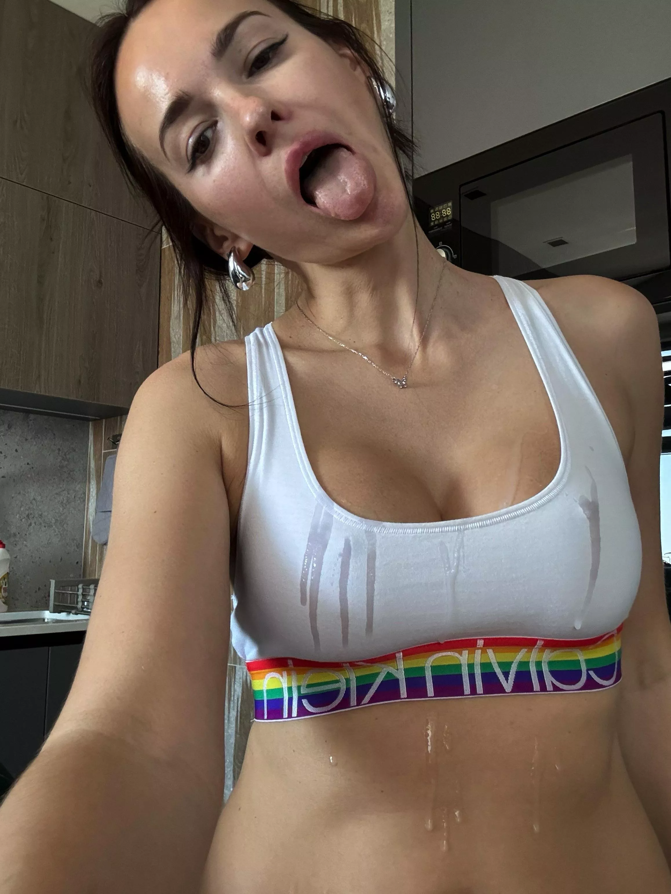 I invite you over for coffee will you cum