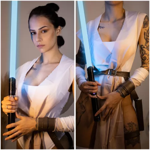 I keep using the blue saber even know I should do orange- Rey Skywalker (by Nicky Brum)