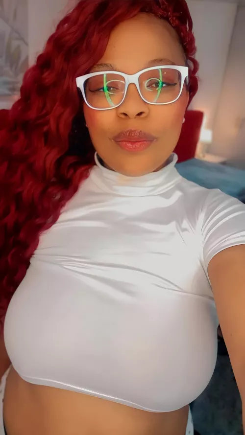  [ laura_canela ] Follow Me 