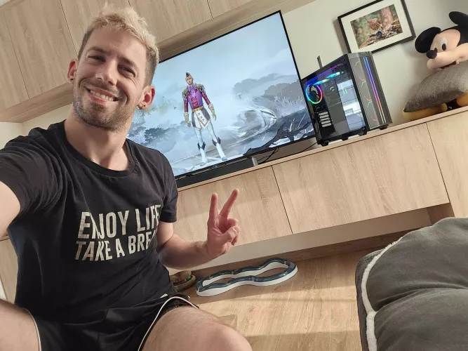 My setup and (one of) my favorite game(s)!