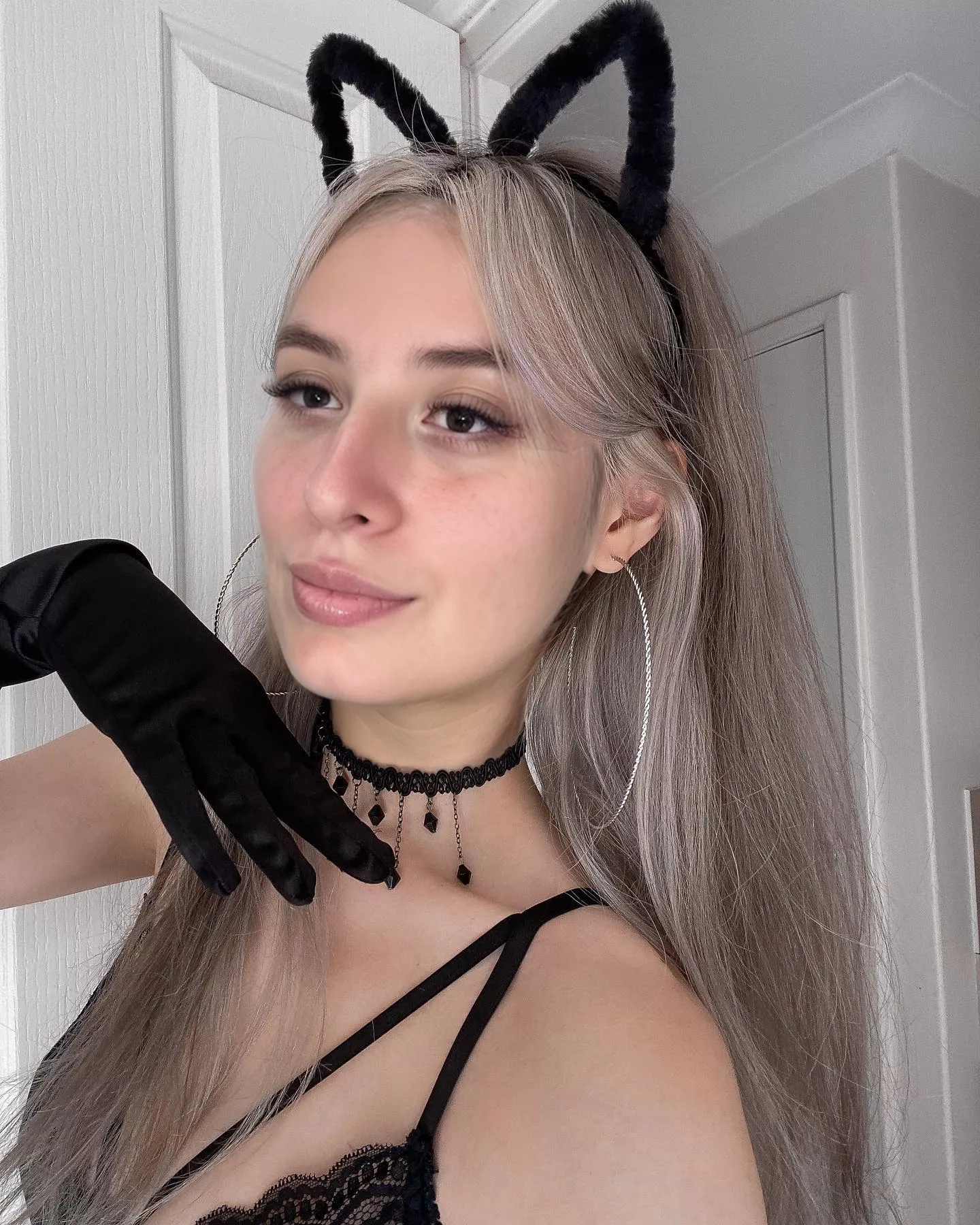 Waiting for you to come pet me