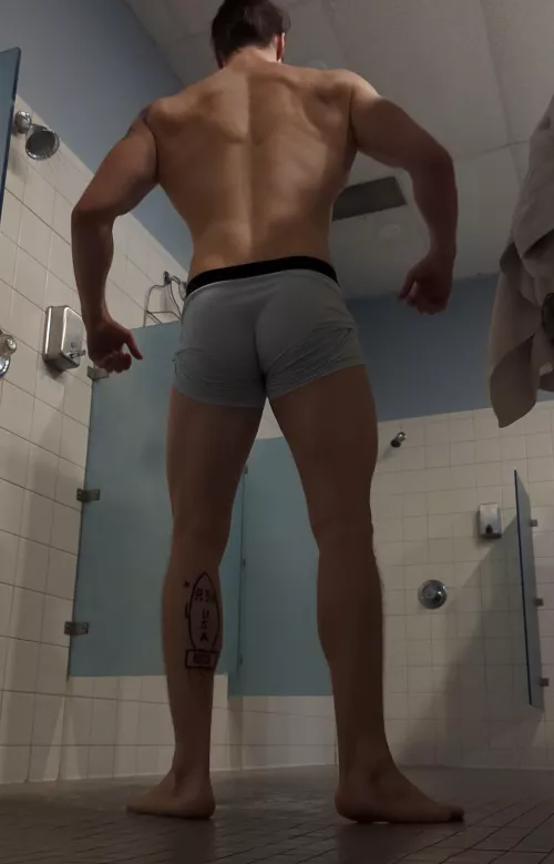 You wanna see me naked?