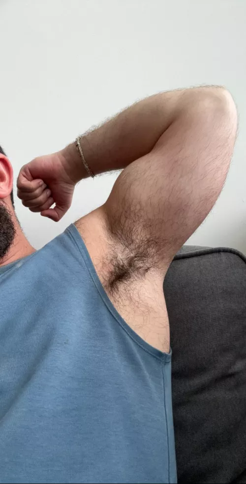 (32) Helped my buds move furniture all day today. Swampy af and my pits smell like it