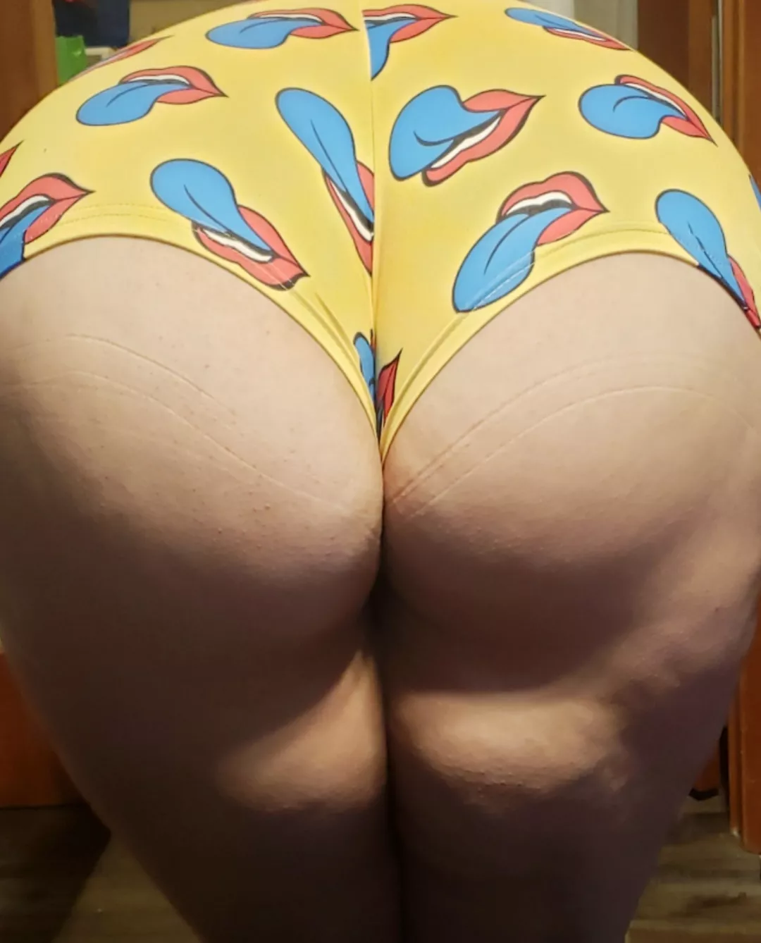 I only wear these panties when I really want my ass eaten!