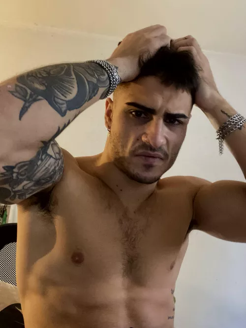 I will shove my sweaty armpits on your face 