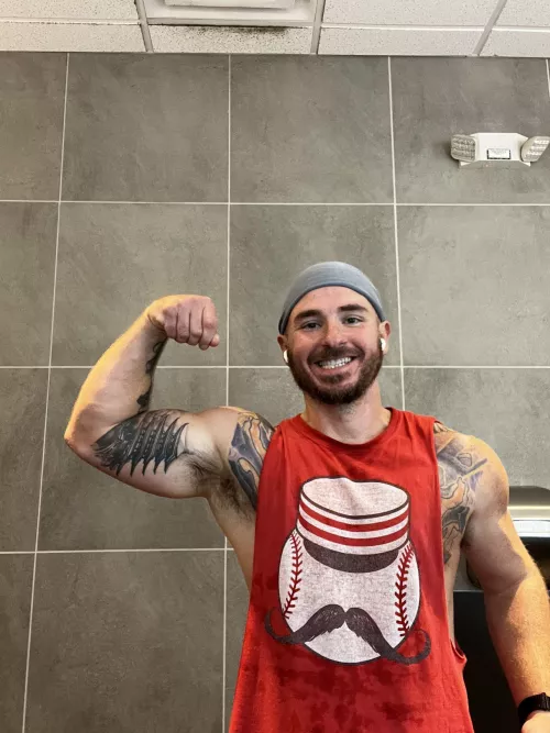 I’ll be home alone all weekend if anyone wants to come help 😈