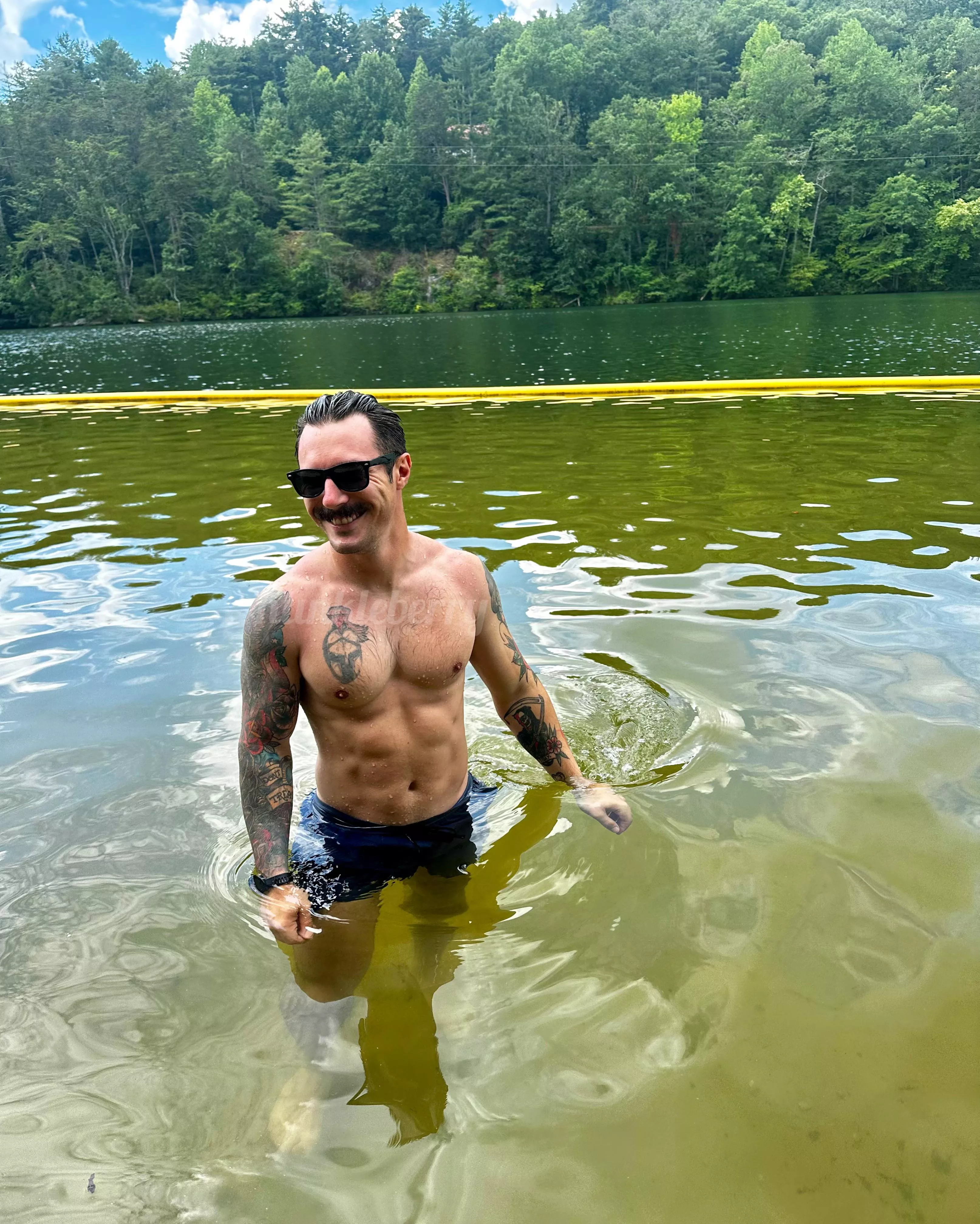 It’s hoochie Daddy season 😎