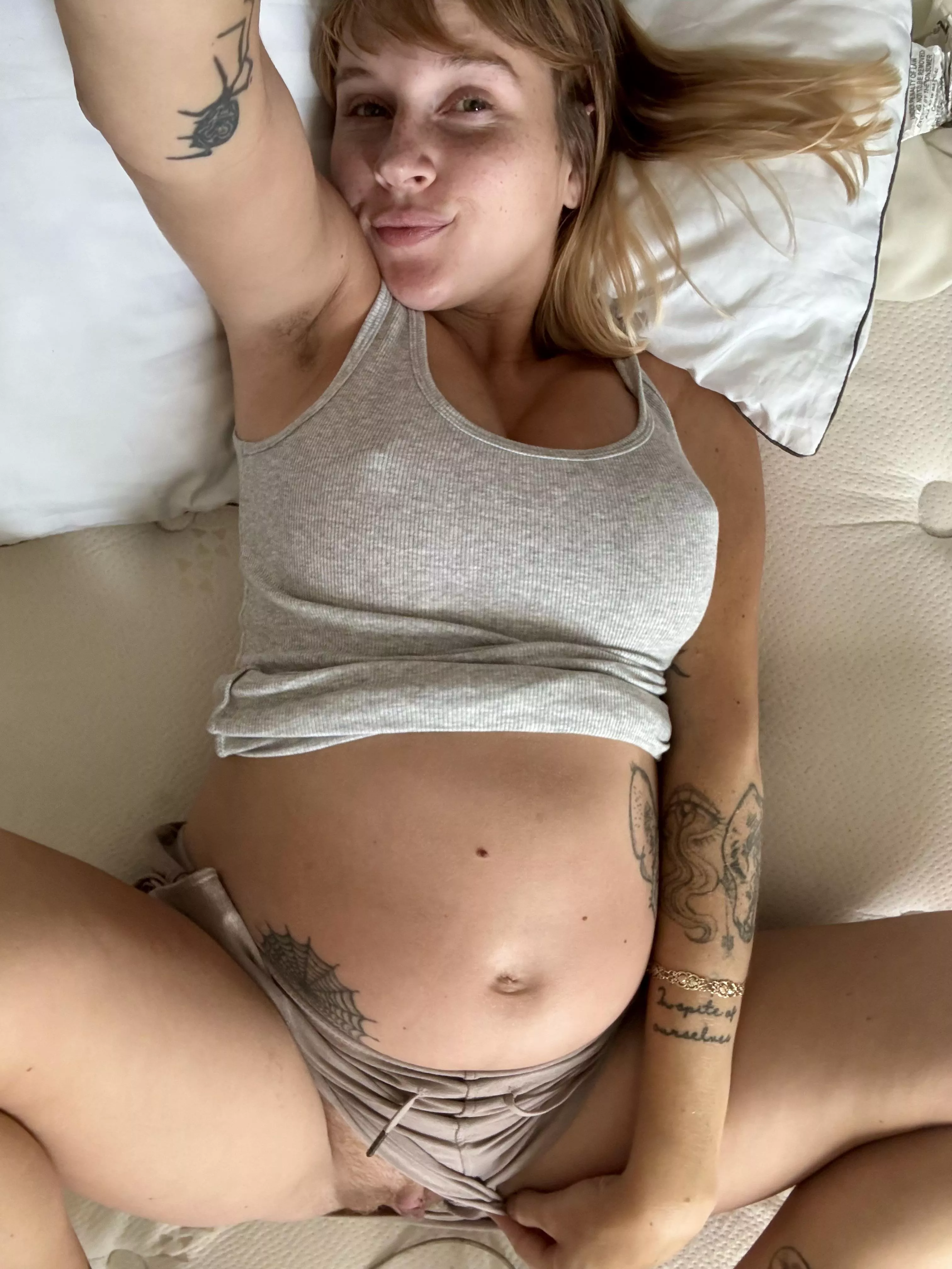 Keep me fed & keep me pregnant 😌