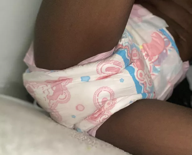 Only have 2 more dips after this 😫 gonna try to stay in this one for as long as I can 😅  good morning from baby me 😄!