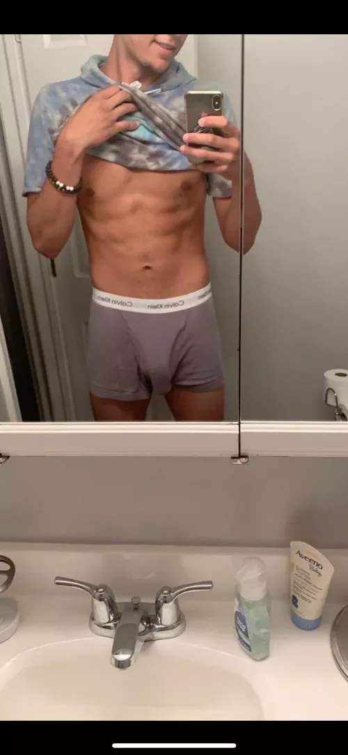 (25) Are my boxers too small?