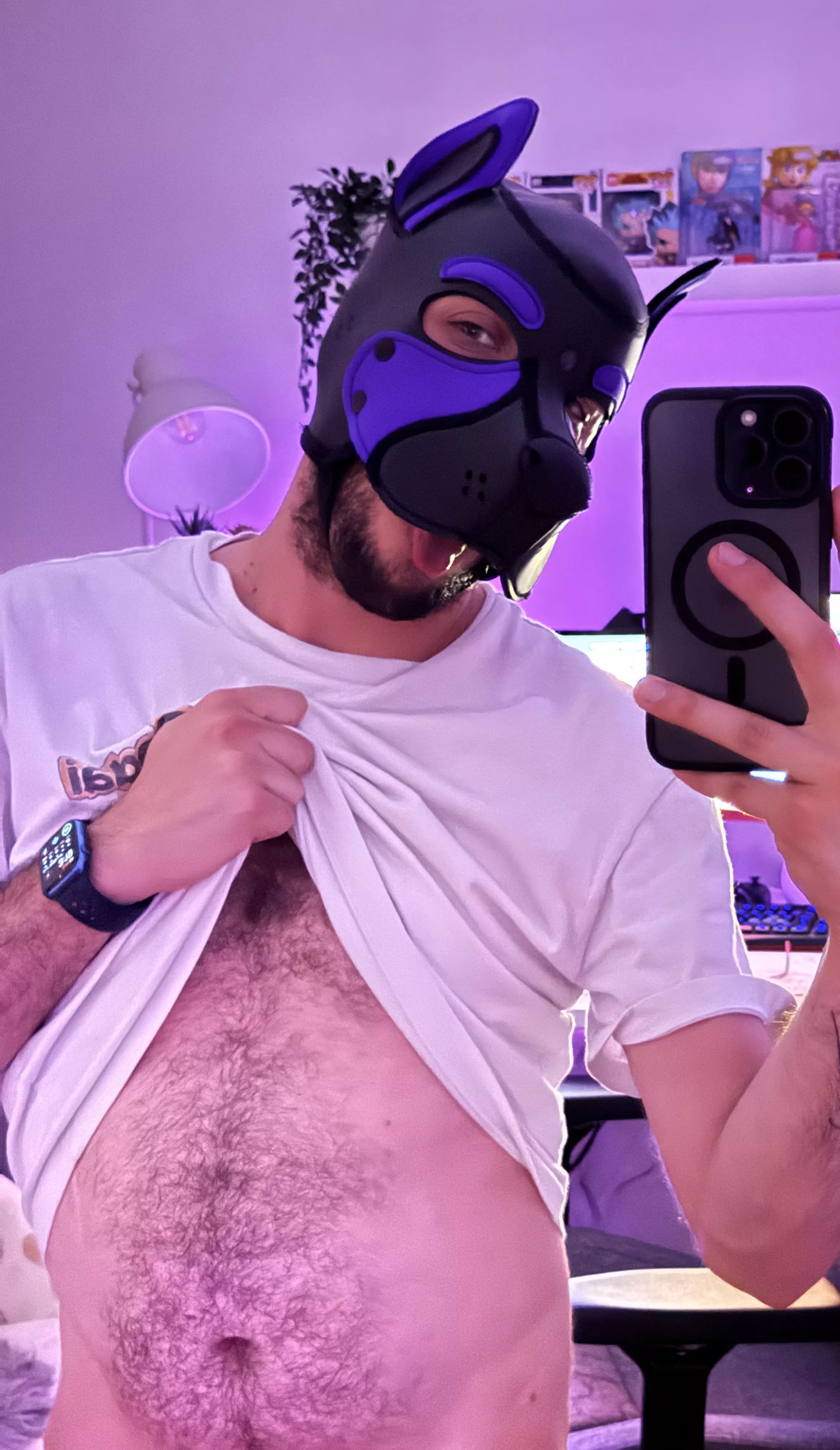 Belly scratches, pls? 🥹