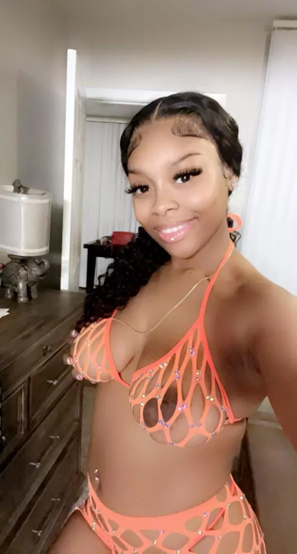 Can you Imagine My Tits in your mouth ? 😋😊👅