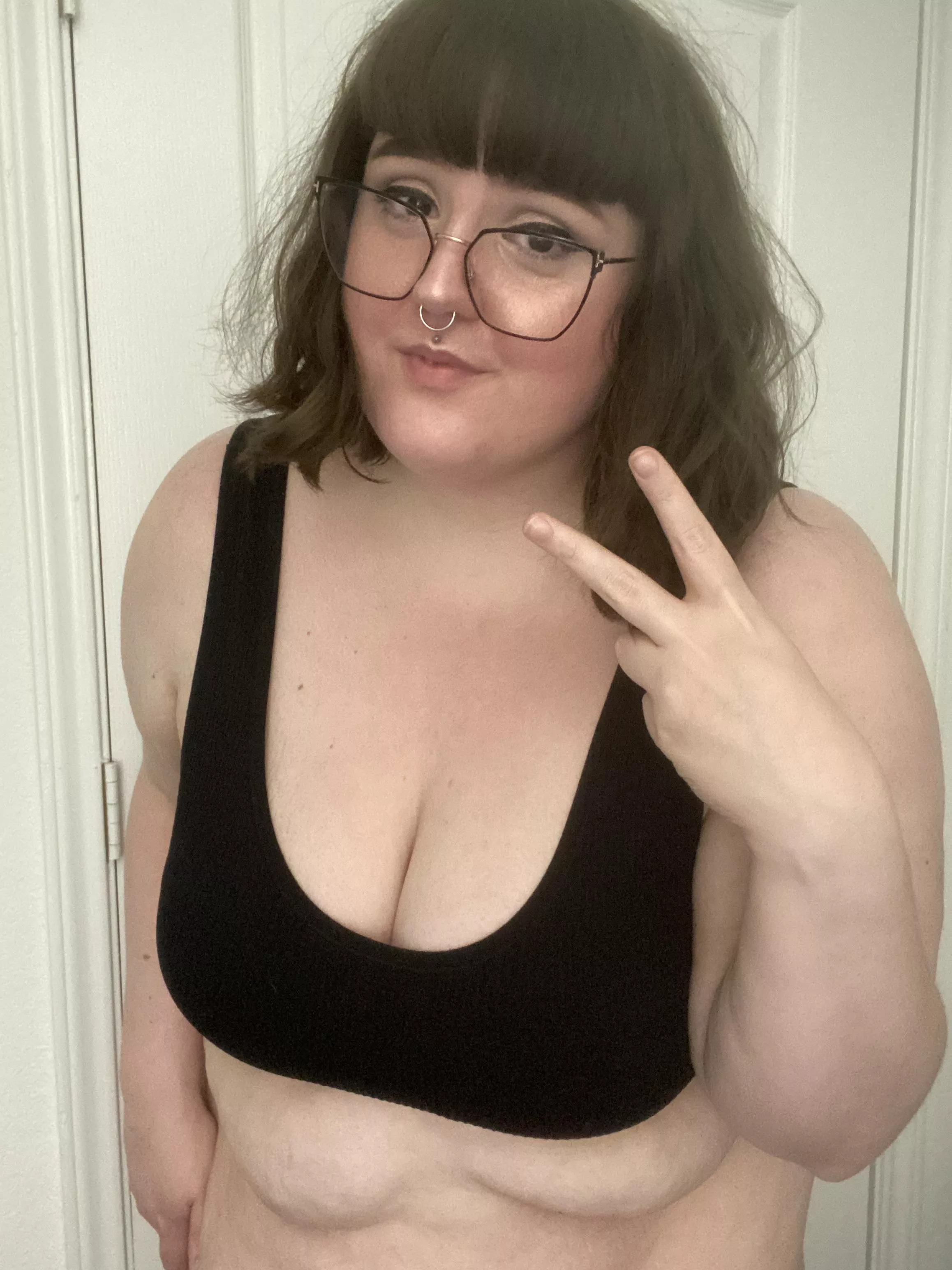 Here to remind you how cute I am ! 🥵