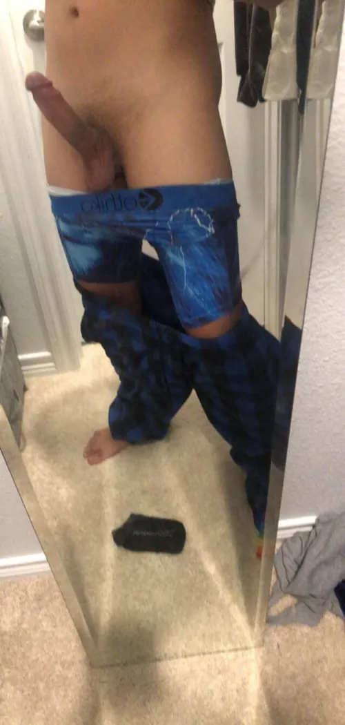 I love sagging my ethikas 🤤 