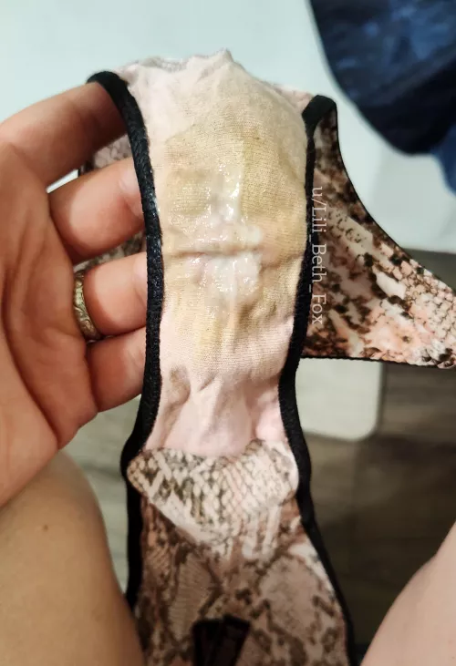 Loooove with my wet spot spreads through the gusset!