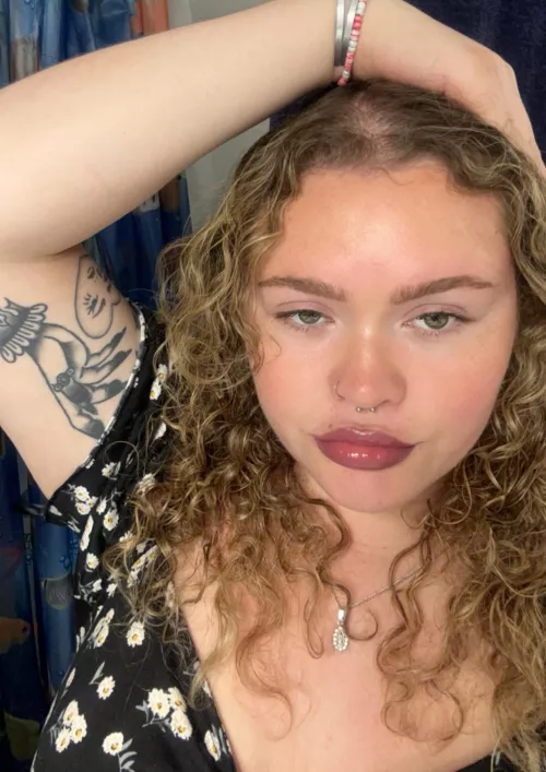 Mommy always looks good huh? 