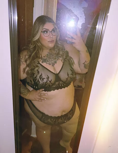 My lip gloss is poppin’ 