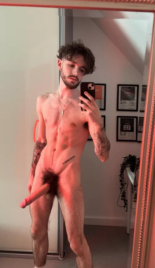 This dad loves showing off…where’s the first place your mouth would go?