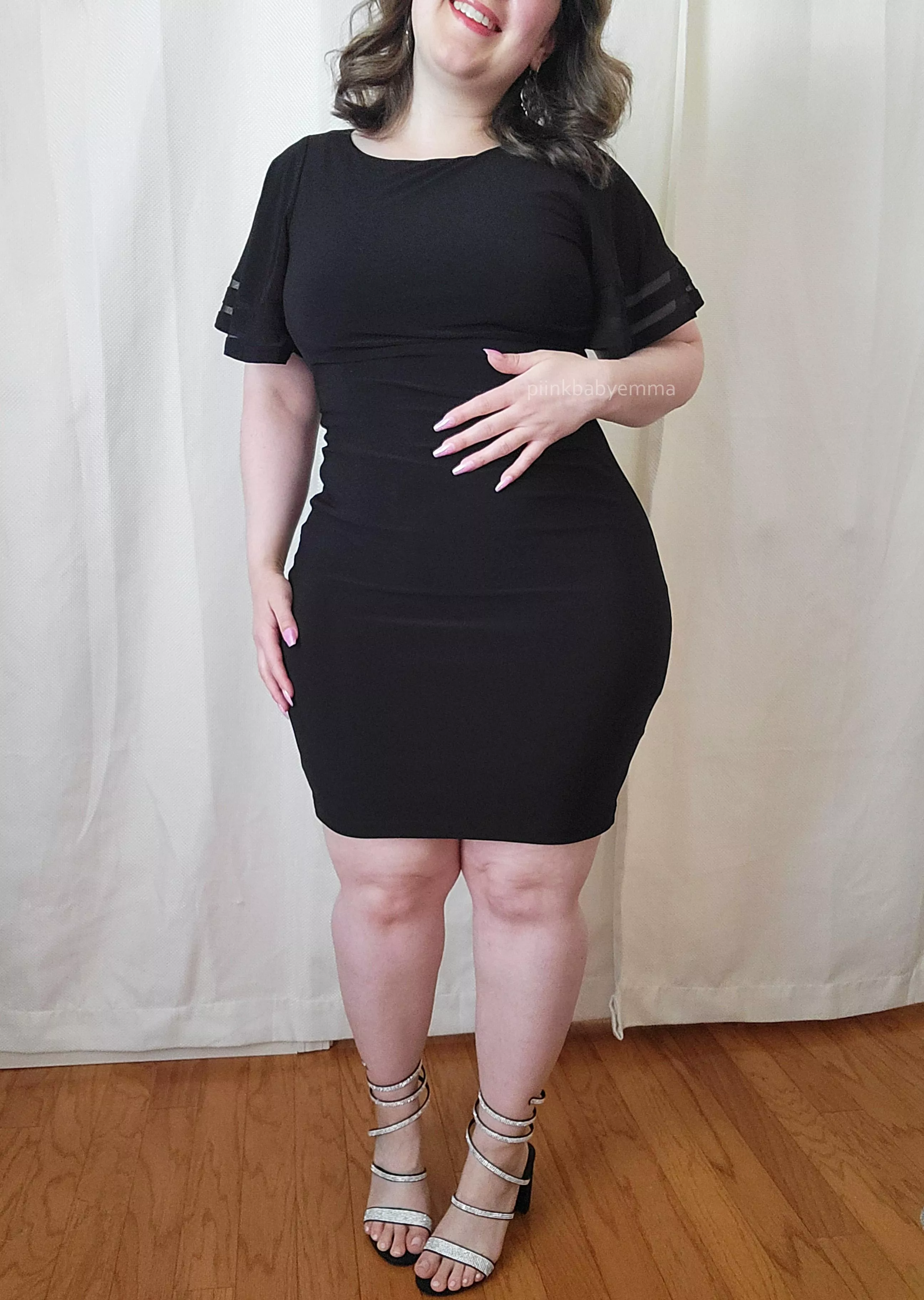 Wanna help me take off my dress ;)