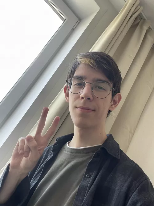 Who wanna play together??