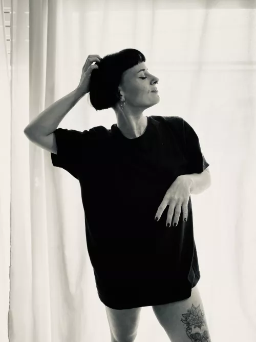 A profile and short bangs 