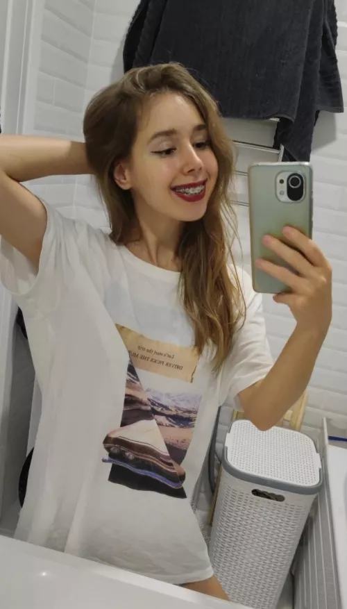 Braces and red lips 💋