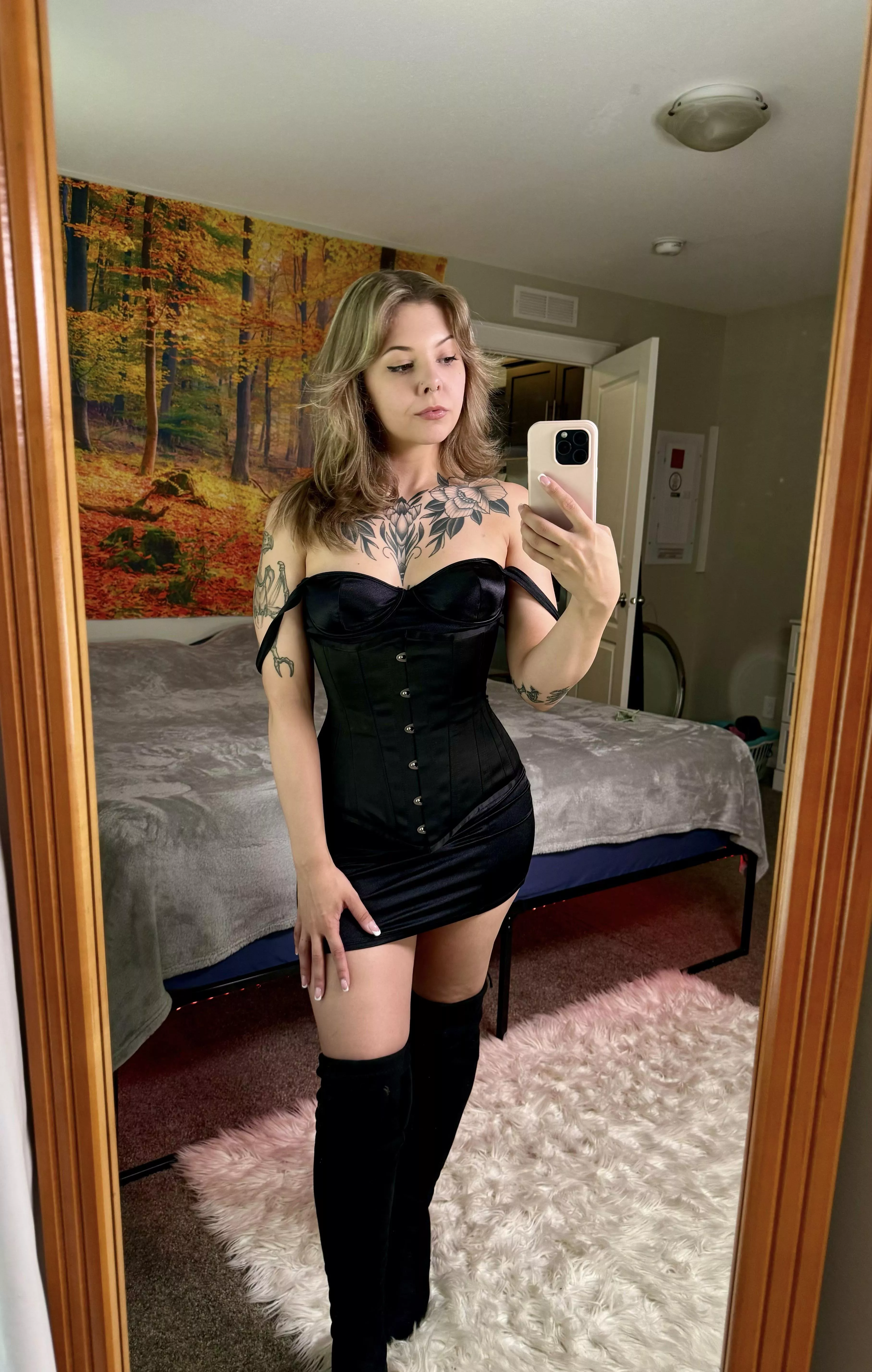 Is this a good date night outfit? 🖤