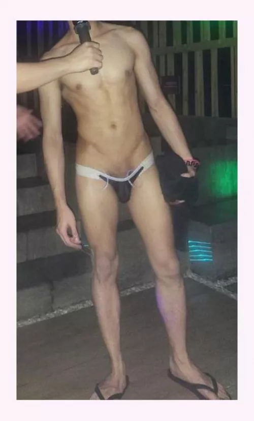 Was invited to a spa party and was mwde to wear this.