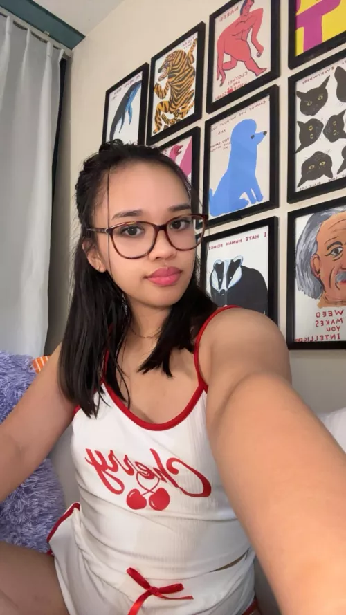 Your fave nerdy asian neighbour 