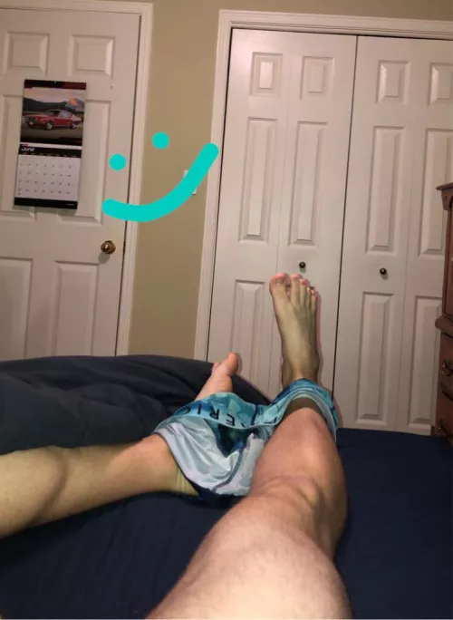 23 college bro horny after class. Hmu @Rymank5