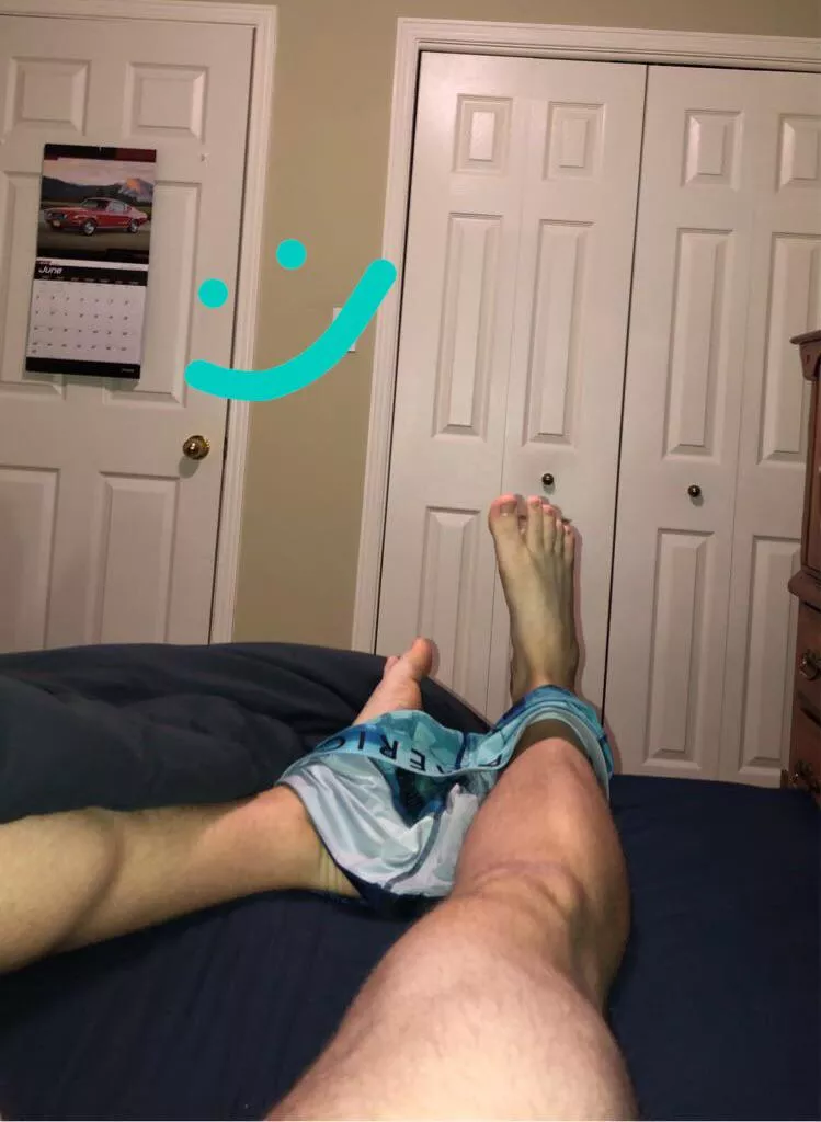 23 college bro horny after class. Hmu @Rymank5