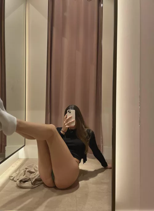 Fuck me against this mirror I don't care if there's a line in the fitting room