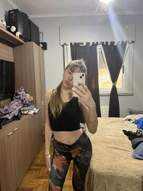 i love how these yoga pants fit me well