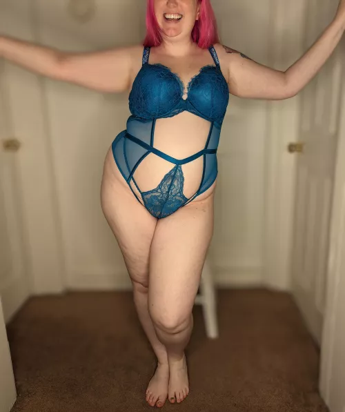 Married mom and teacher with a spicy page 