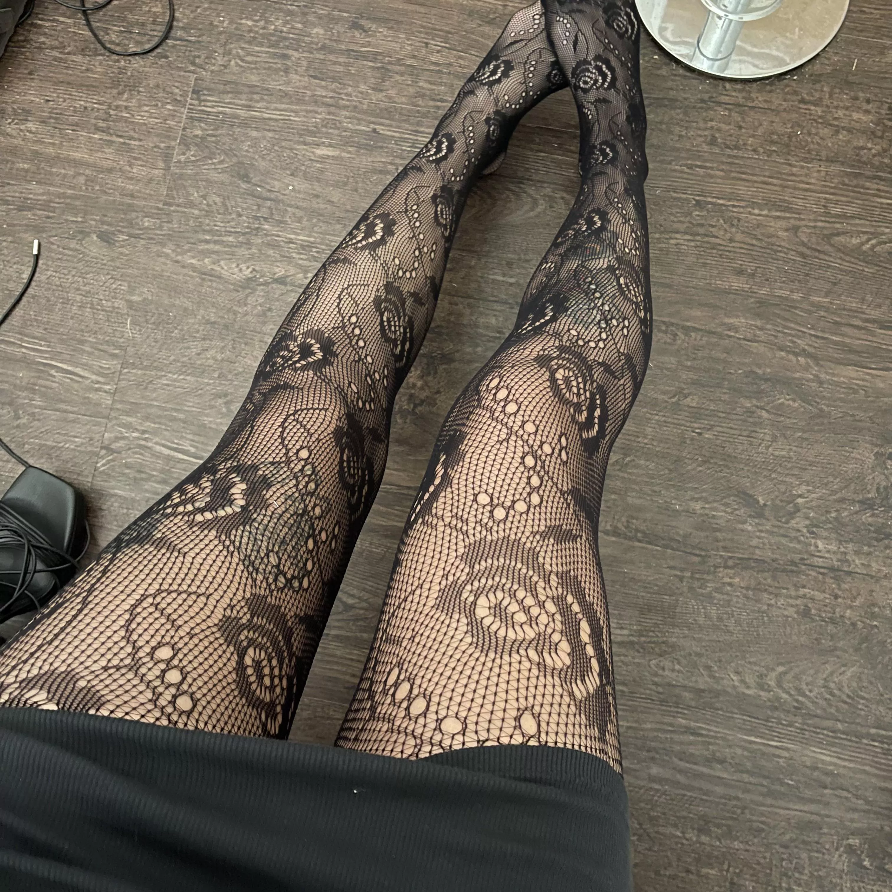 my legs in these floral tights