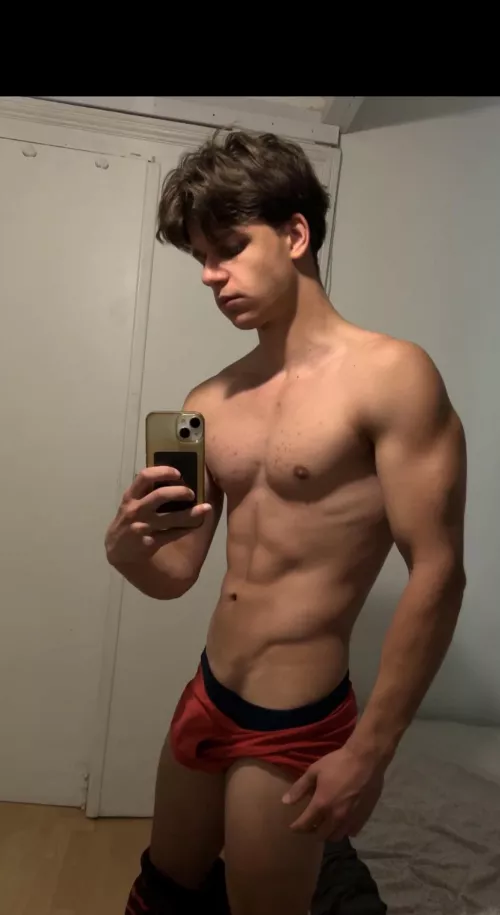 (20)Wanna sniff my undies?